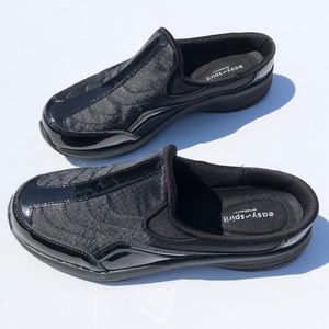 Easy Spirit Black Patent Leather/quilted size 9